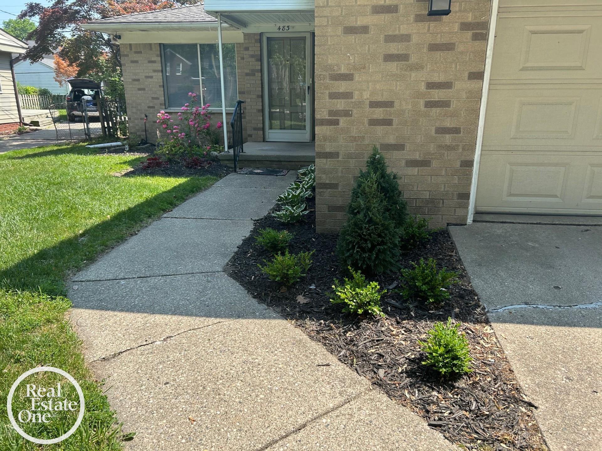 483 Allard Avenue