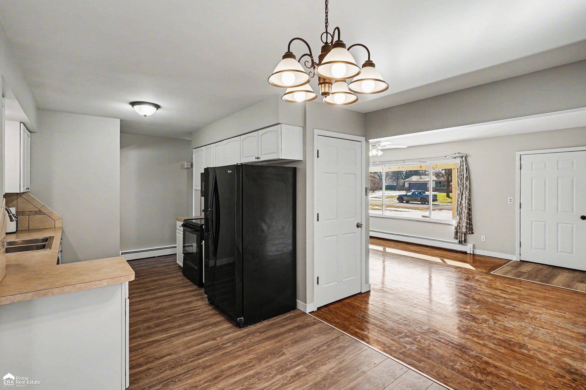 6081 Meadowwood Lane