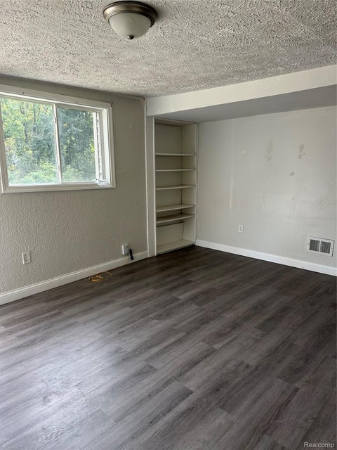 Tiny photo for 5830 S Washington Avenue, Lansing City, MI 48911 (MLS # 20261083212)