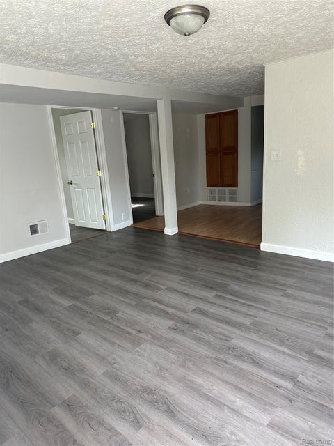 Tiny photo for 5830 S Washington Avenue, Lansing City, MI 48911 (MLS # 20261083212)