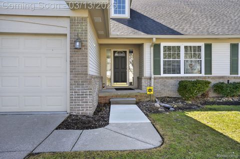 328 Four Seasons Drive Lake Orion Village MI 48360