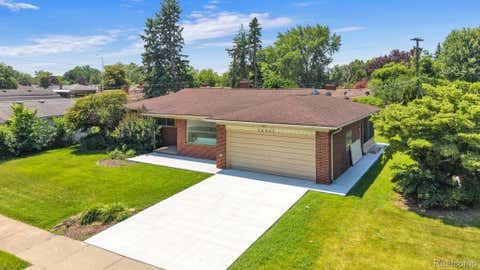 26327 Woodworth Circle Dearborn Heights City MI 48127