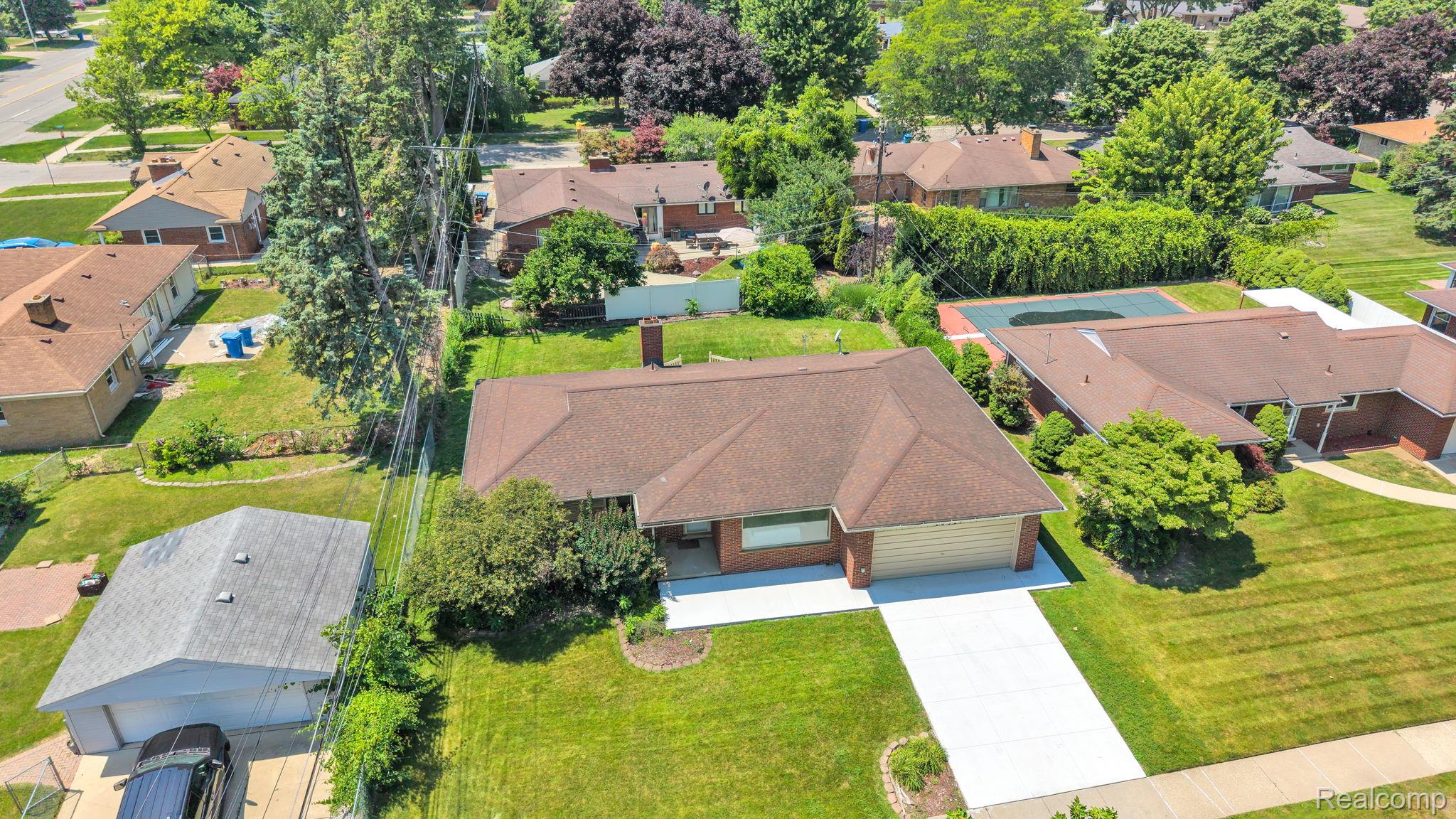 26327 Woodworth Circle