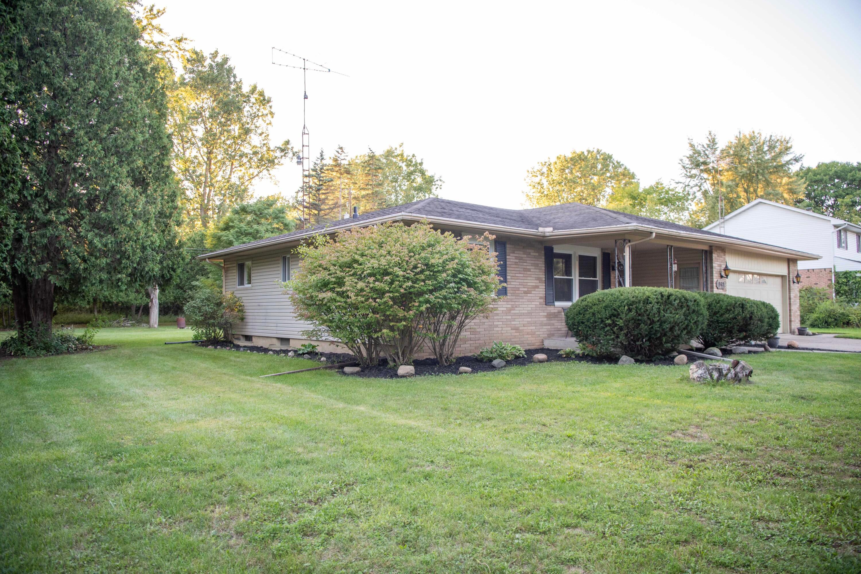 1282 Yorktown Drive