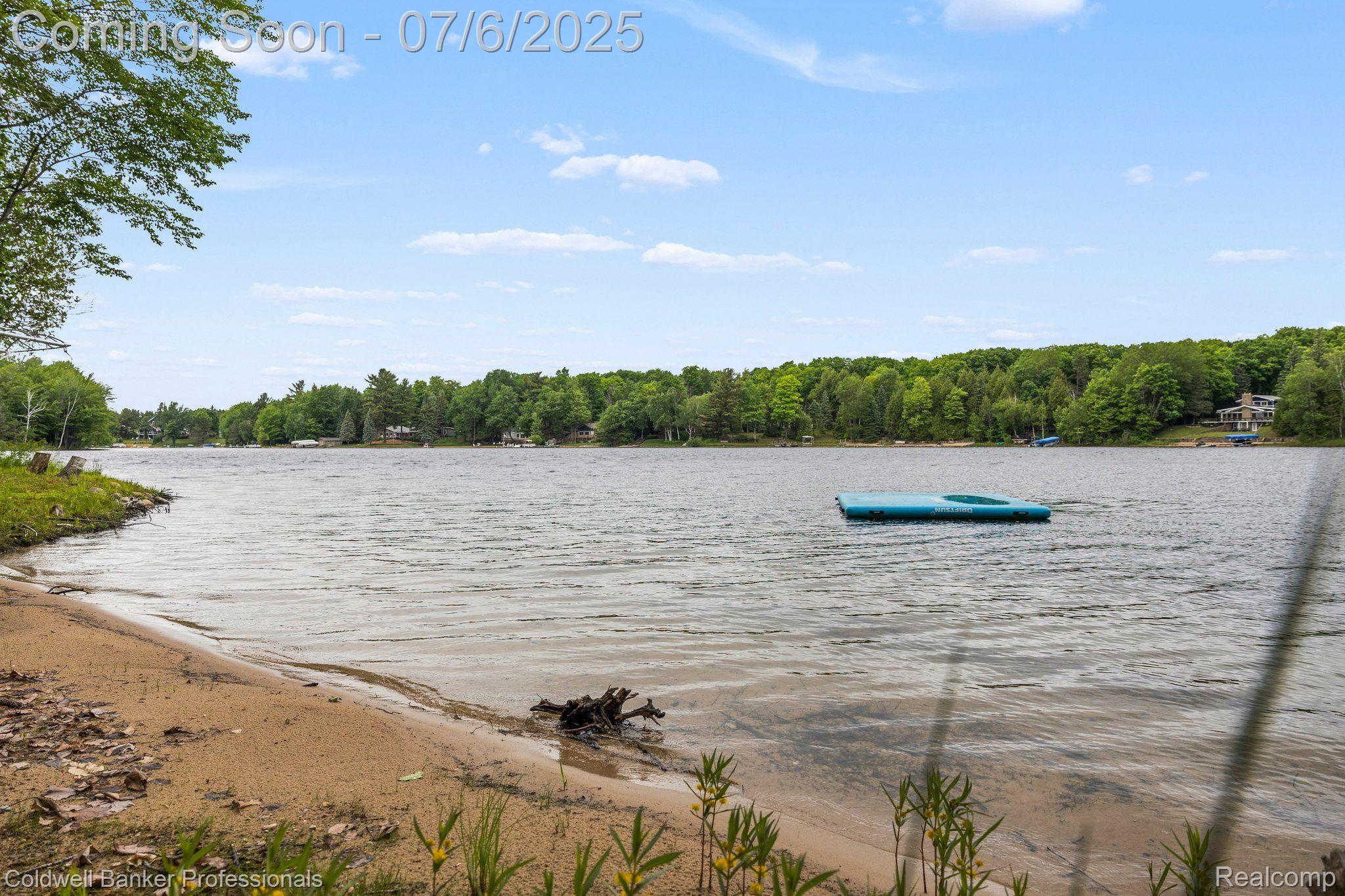 1604 SHALLOW SHORES Drive