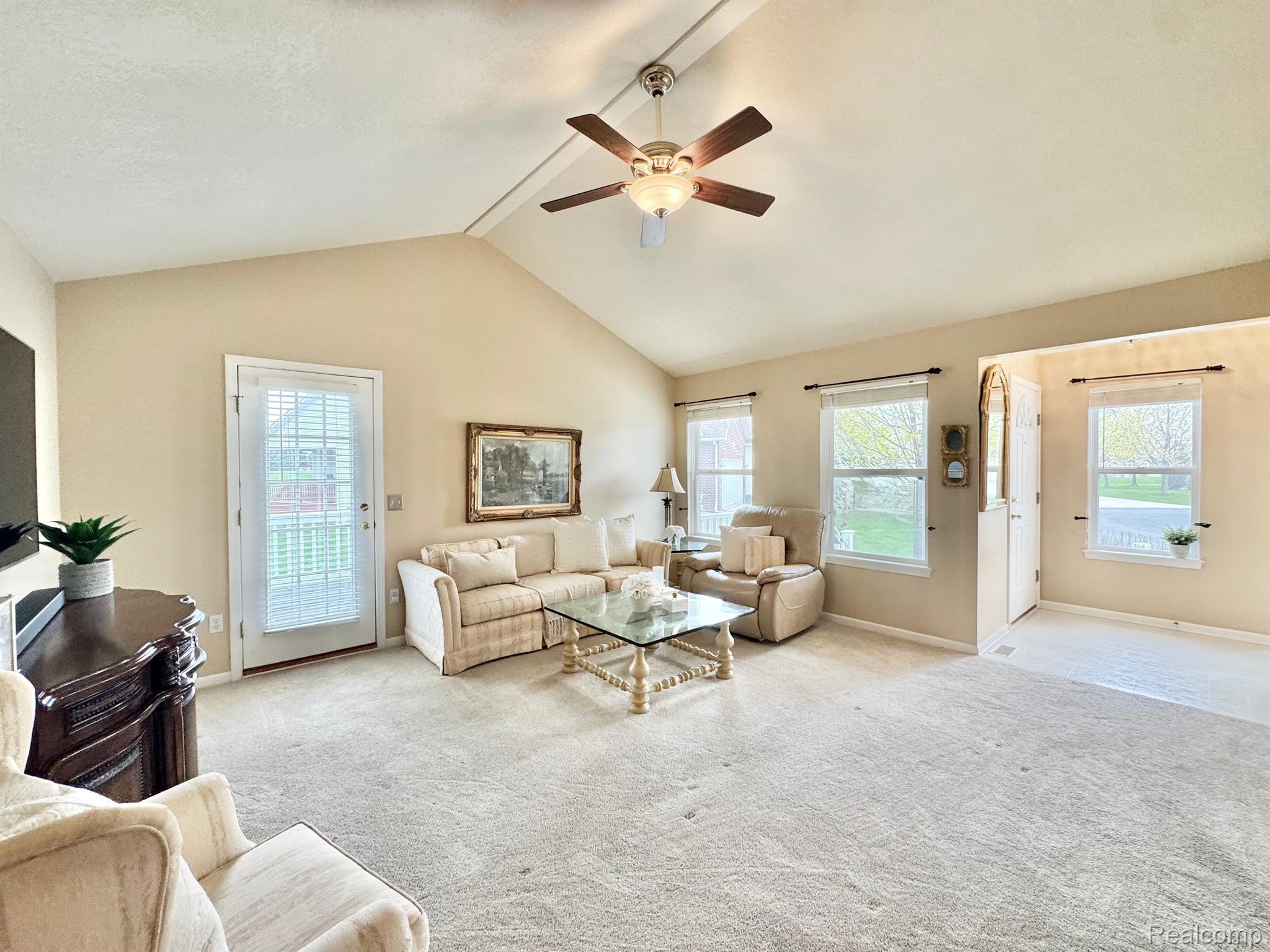 Flint Charter Township Genesee, Michigan 48433, United States, 2 Bedrooms Bedrooms, ,2 BathroomsBathrooms,Residential,Active,117815