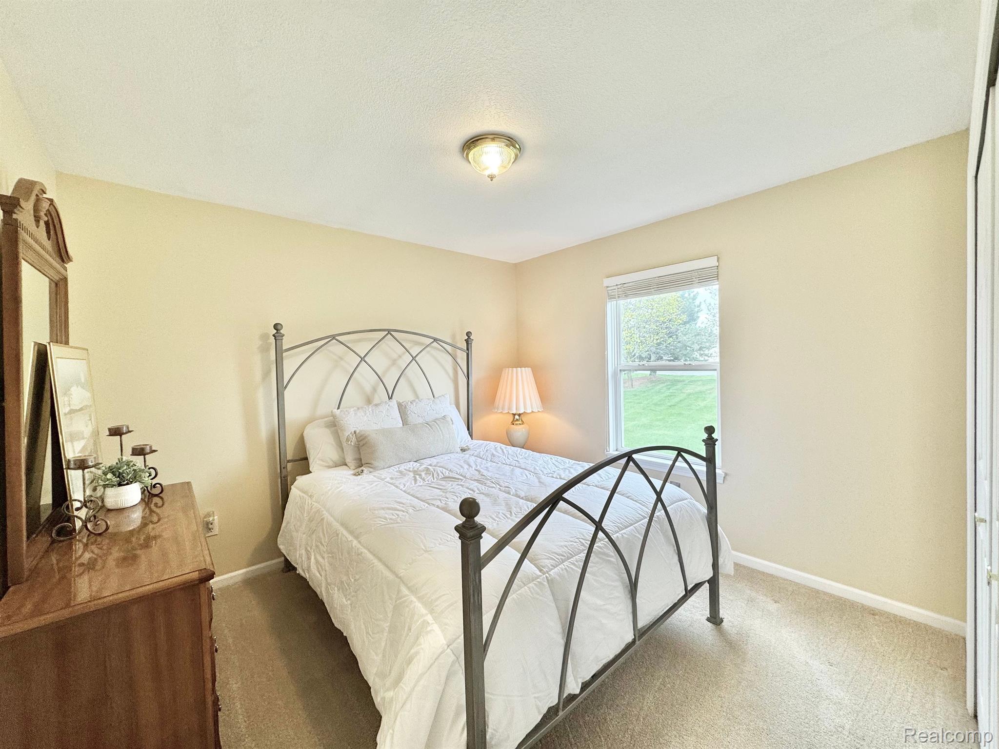 Flint Charter Township Genesee, Michigan 48433, United States, 2 Bedrooms Bedrooms, ,2 BathroomsBathrooms,Residential,Active,117815