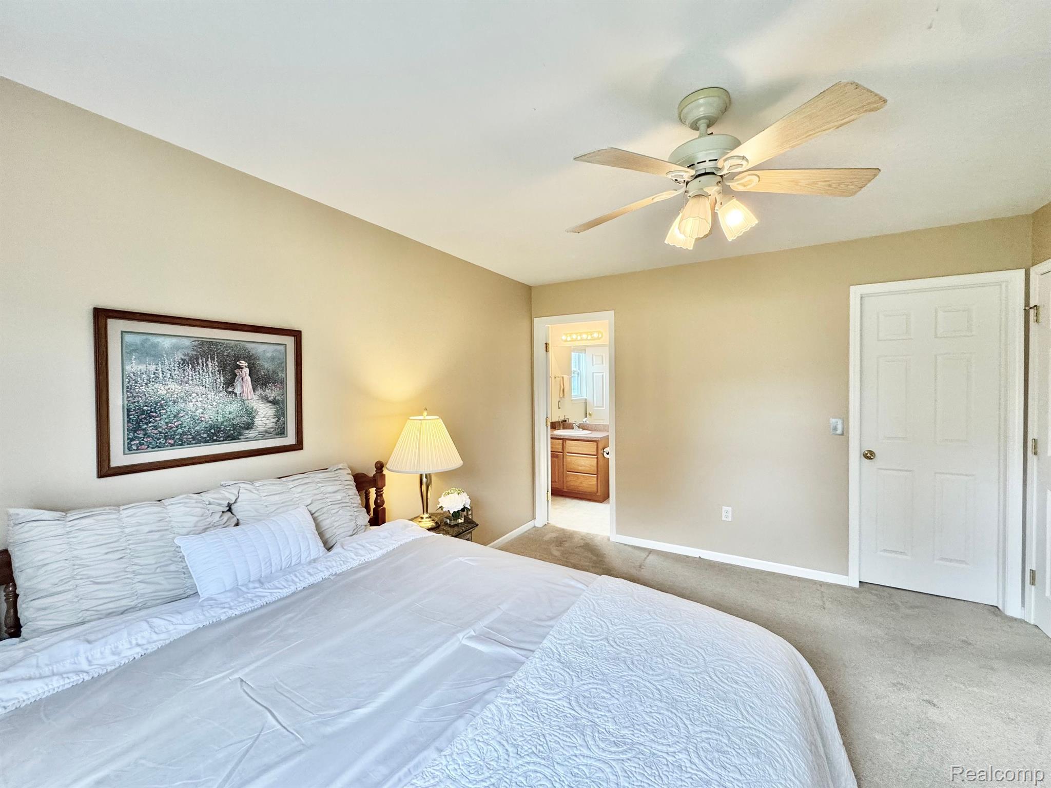 Flint Charter Township Genesee, Michigan 48433, United States, 2 Bedrooms Bedrooms, ,2 BathroomsBathrooms,Residential,Active,117815