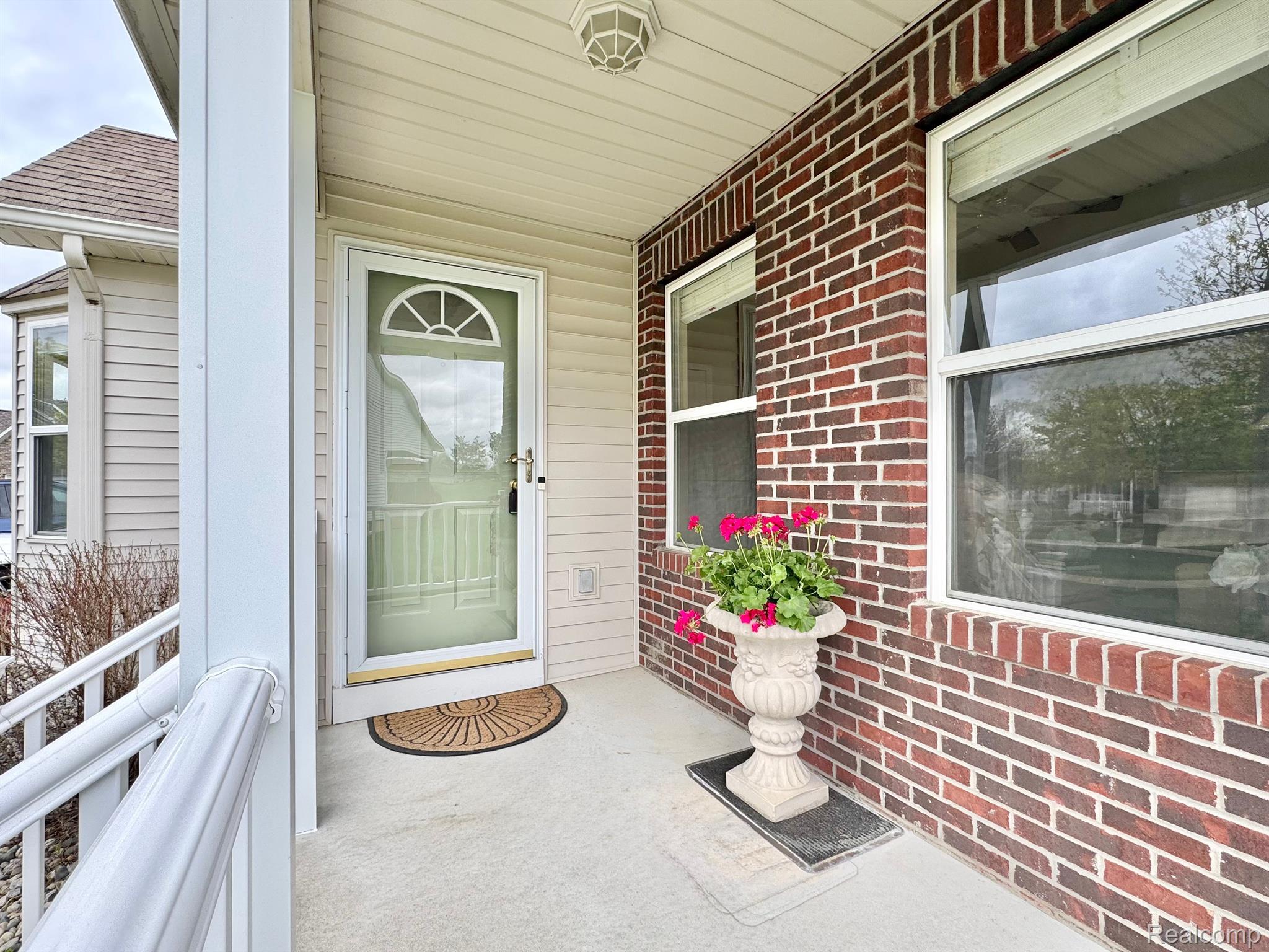 Flint Charter Township Genesee, Michigan 48433, United States, 2 Bedrooms Bedrooms, ,2 BathroomsBathrooms,Residential,Active,117815