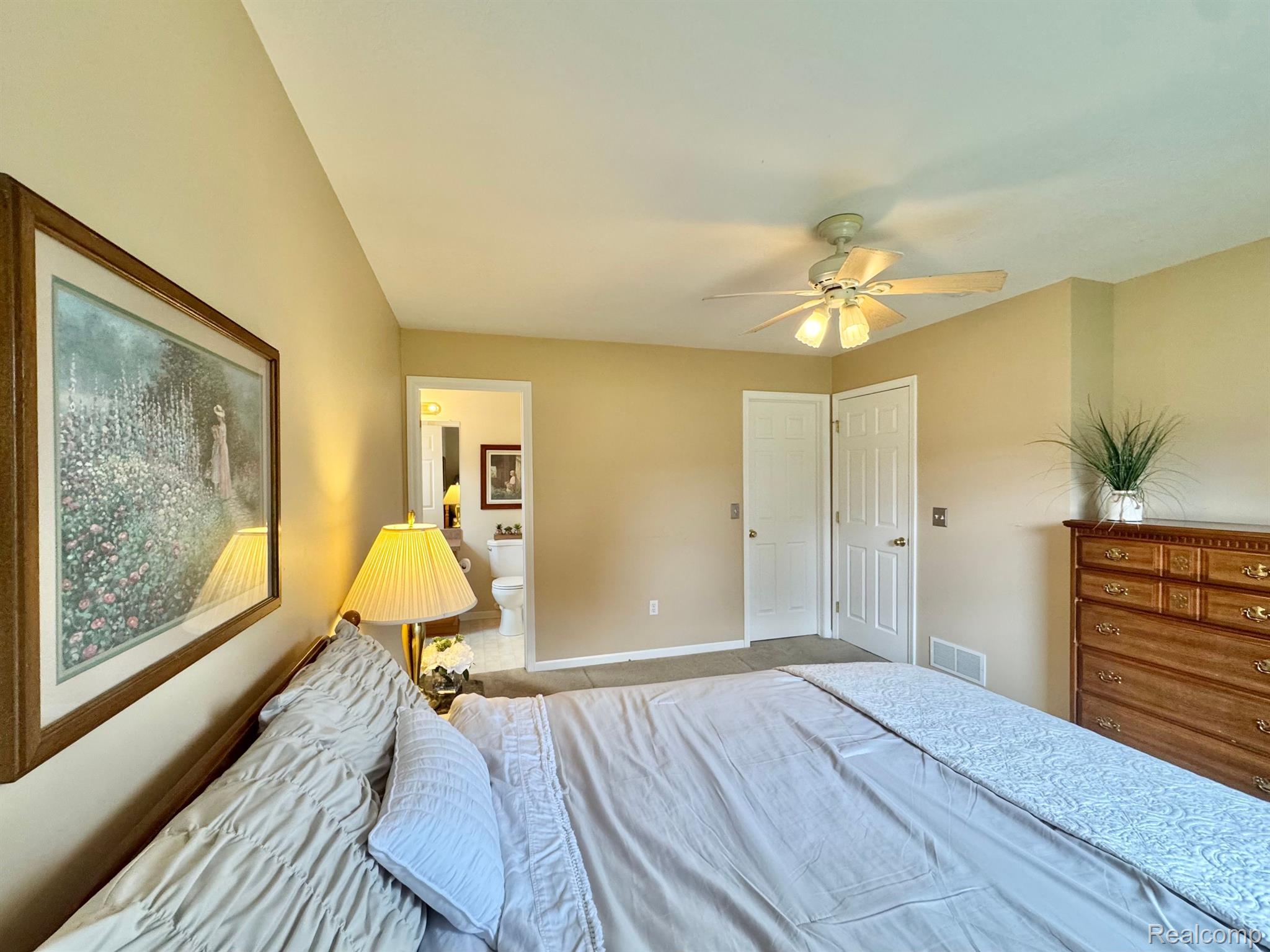 Flint Charter Township Genesee, Michigan 48433, United States, 2 Bedrooms Bedrooms, ,2 BathroomsBathrooms,Residential,Active,117815