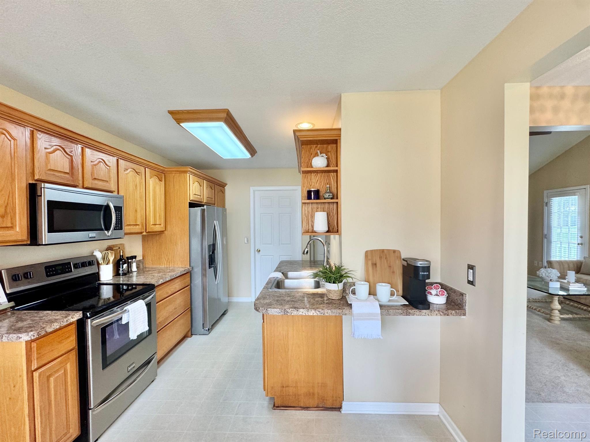 Flint Charter Township Genesee, Michigan 48433, United States, 2 Bedrooms Bedrooms, ,2 BathroomsBathrooms,Residential,Active,117815