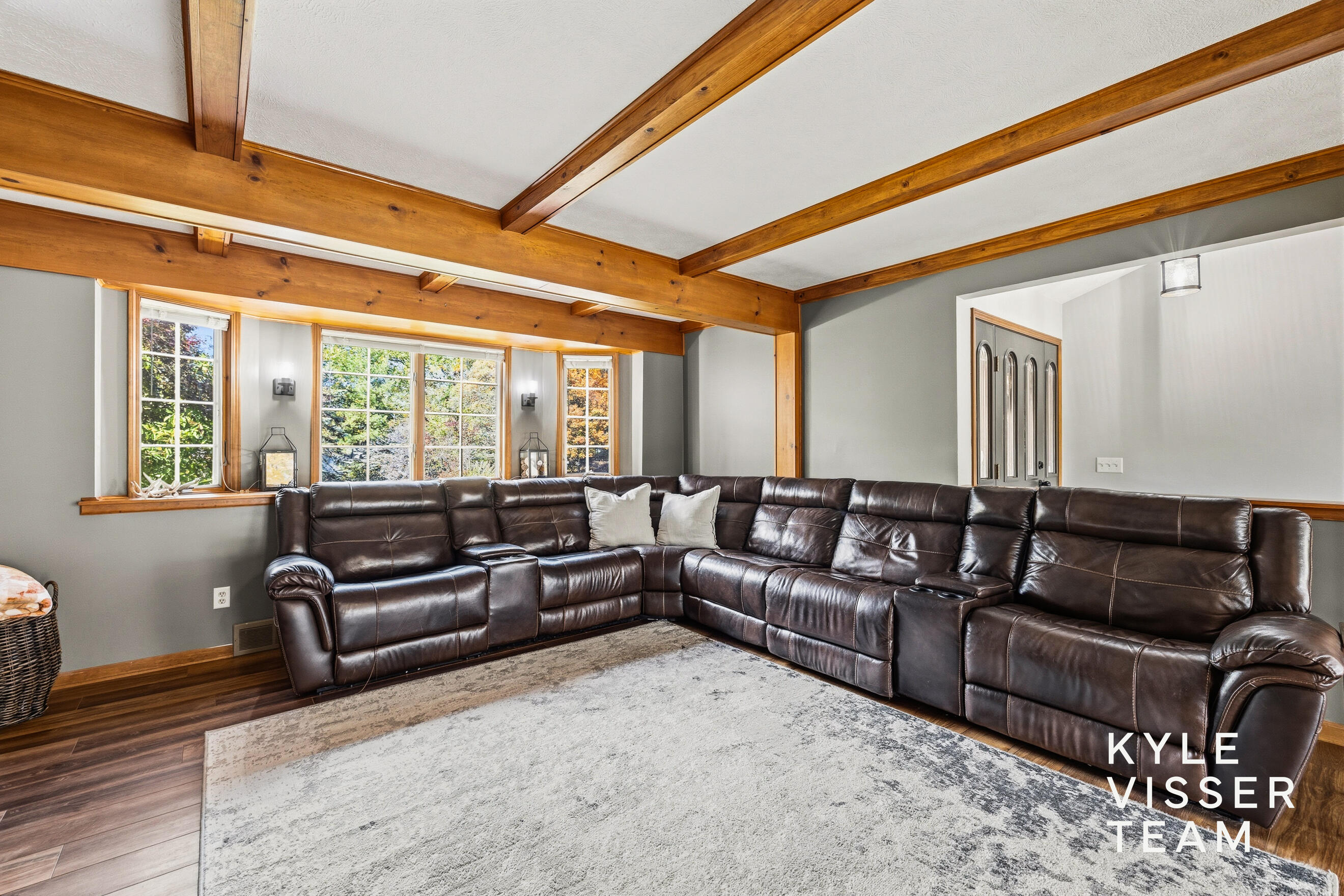 2420 Hylane Court NE