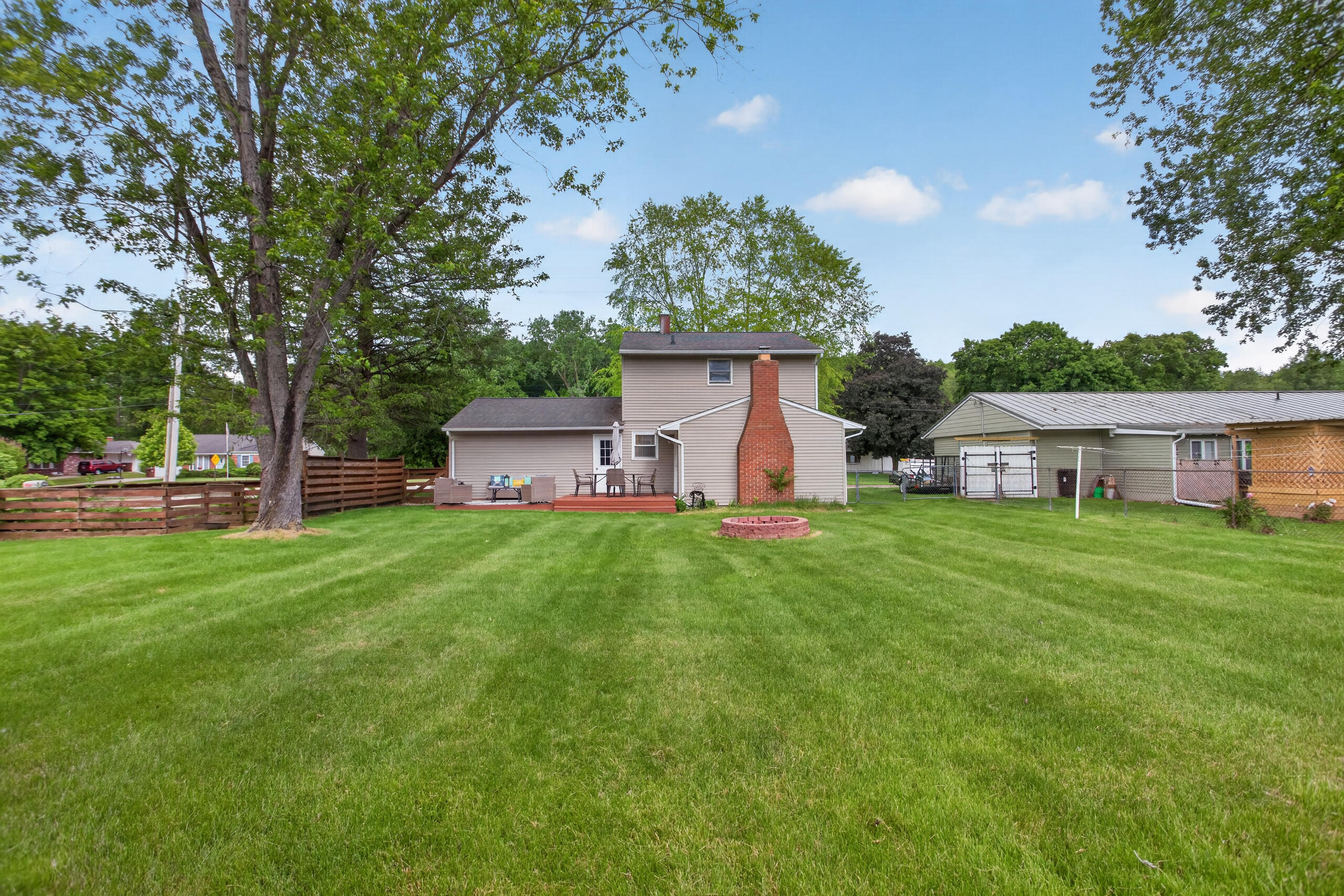 3324 Blue Lane