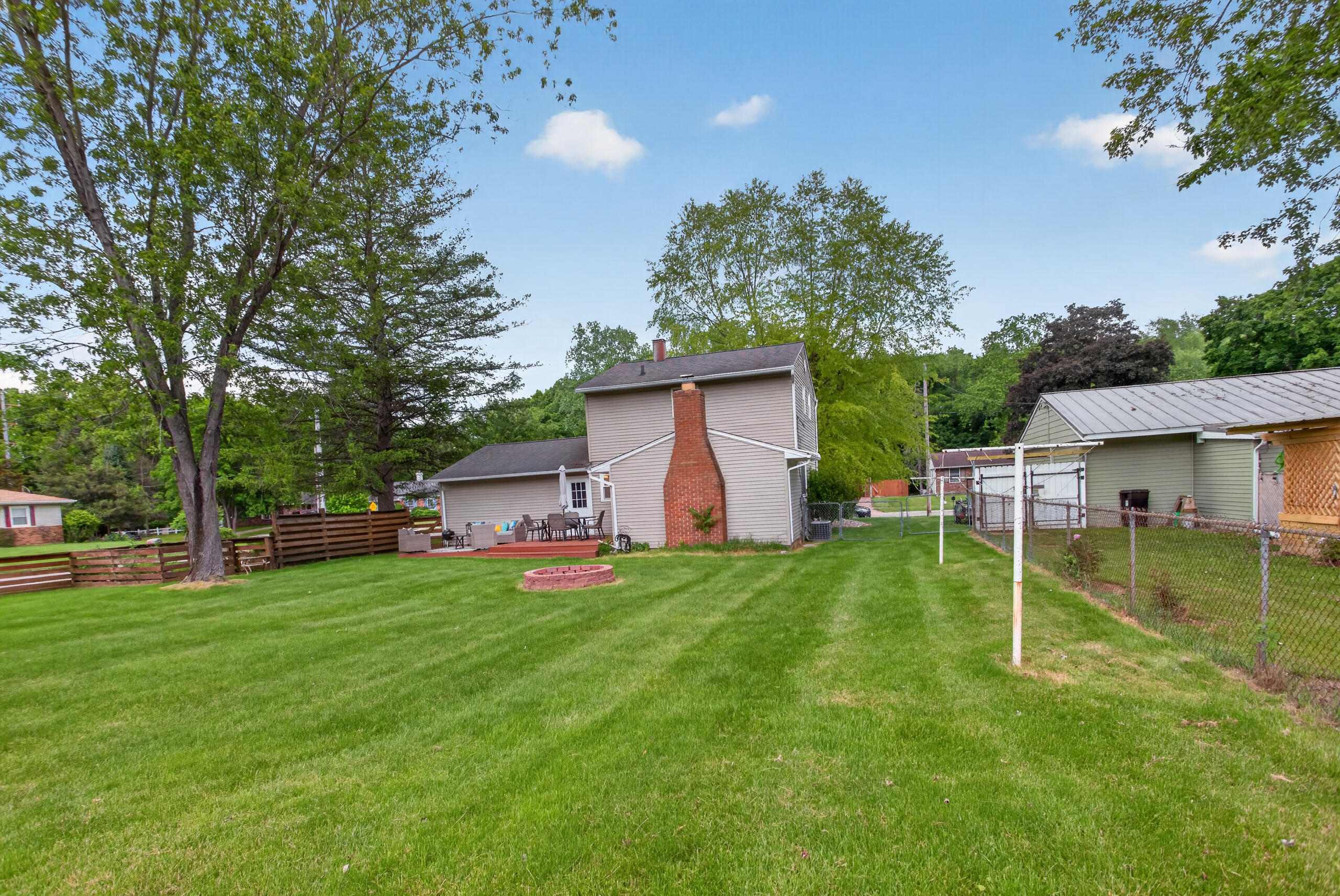 3324 Blue Lane