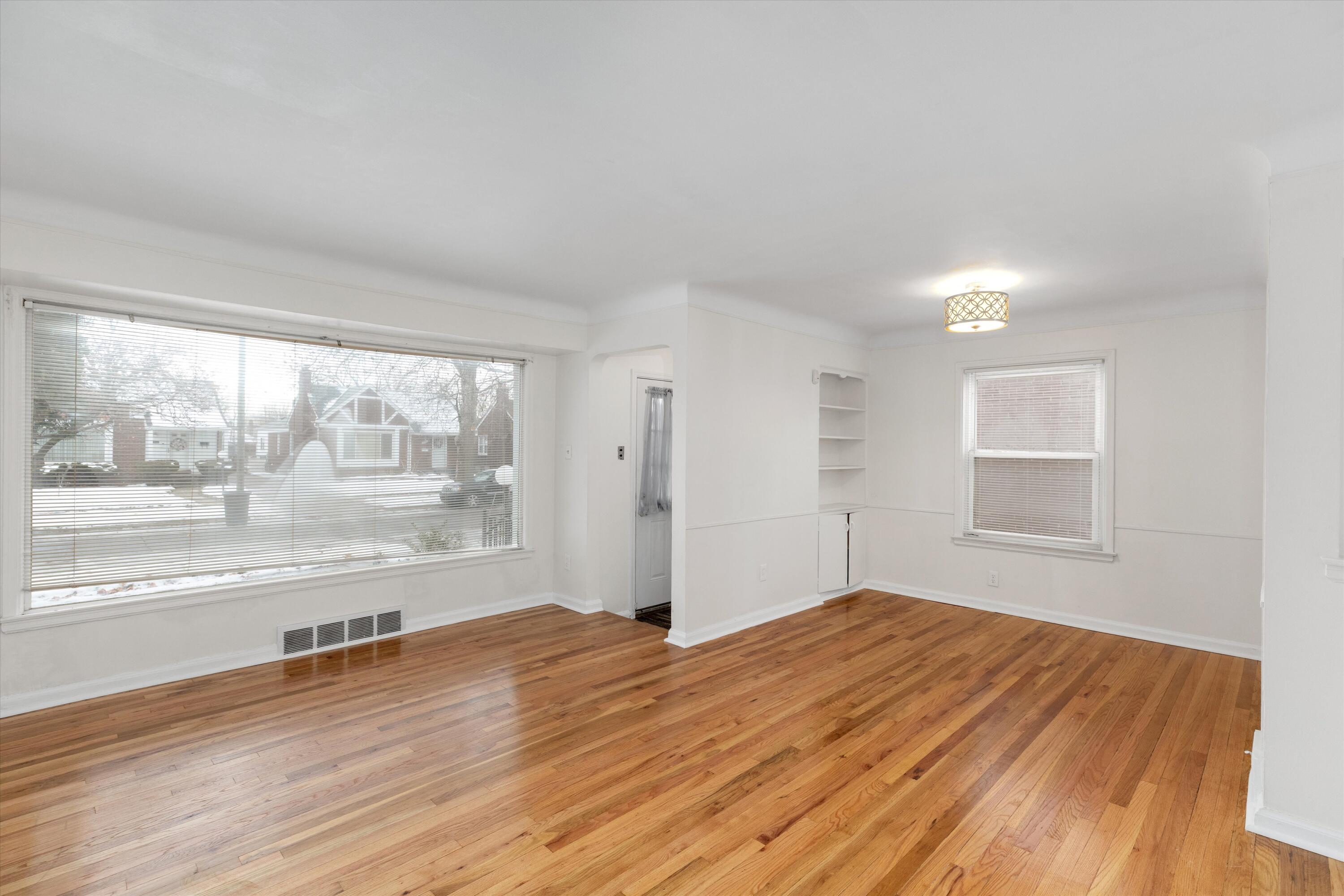 20496 Mark Twain Street