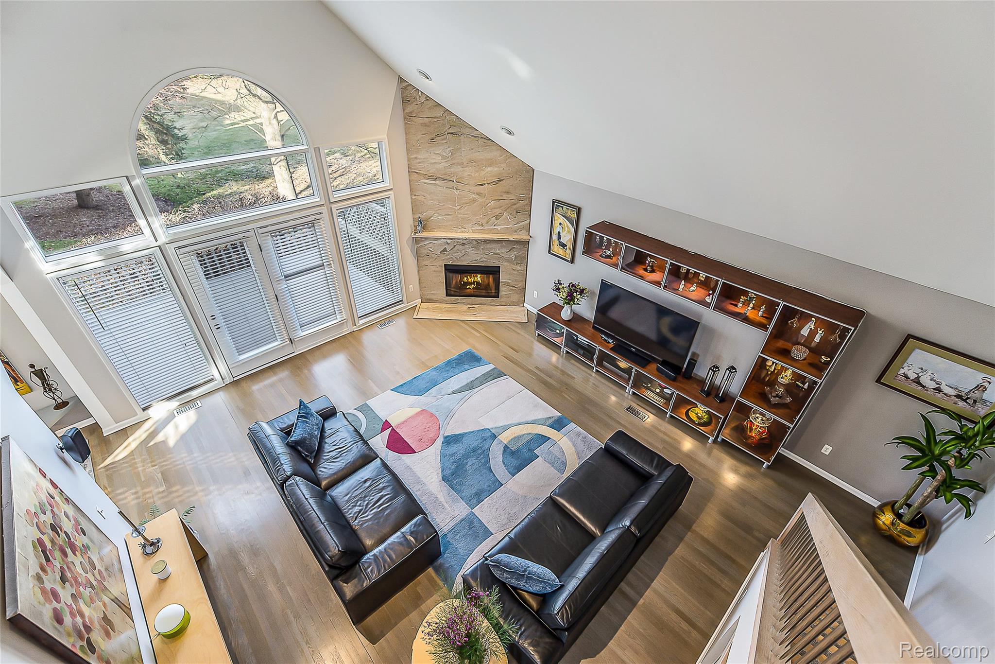 340 Saint Lawrence Boulevard