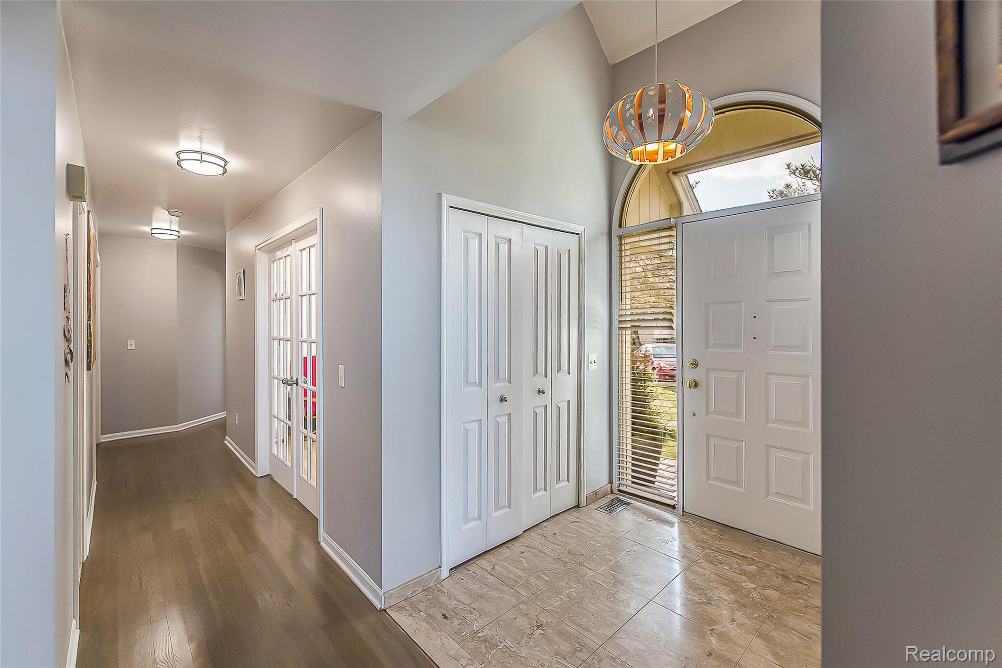 340 Saint Lawrence Boulevard