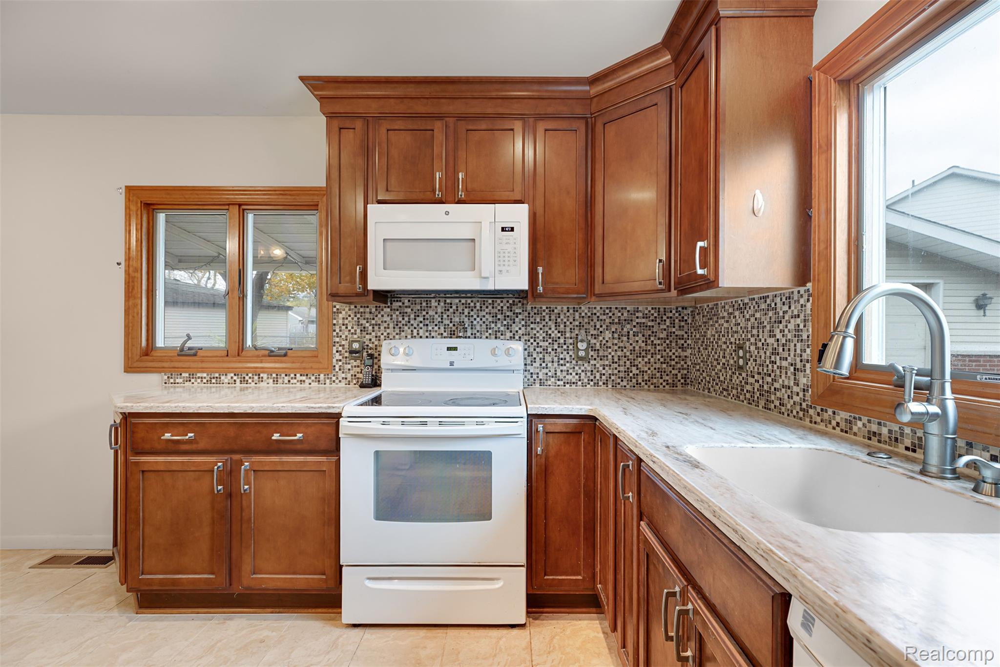 3282 Avon Manor Road