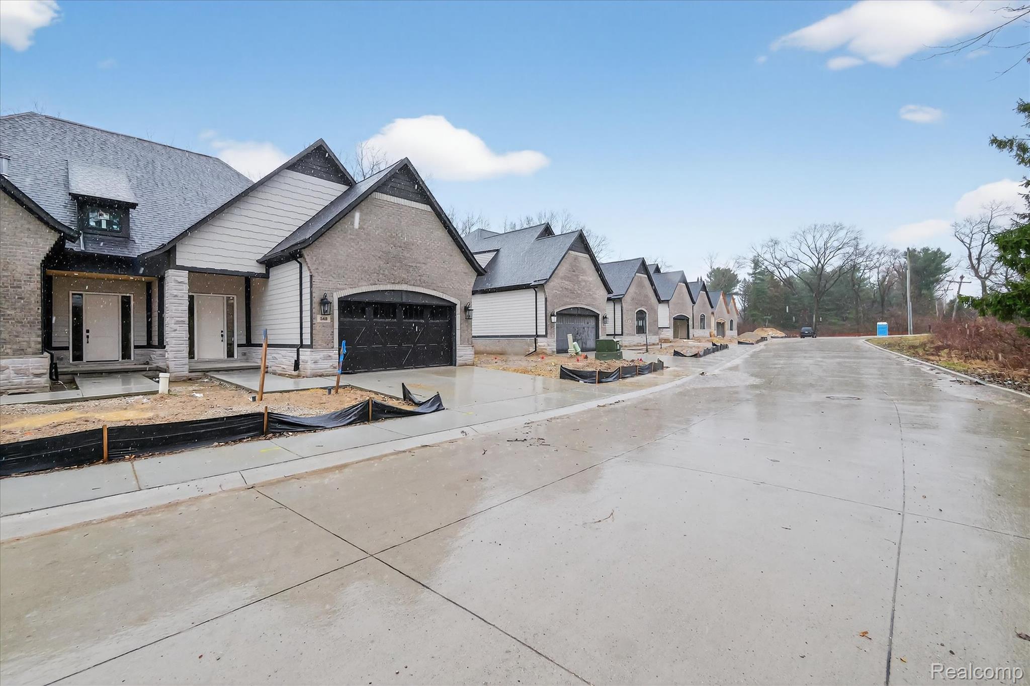 546 Maplehill Road