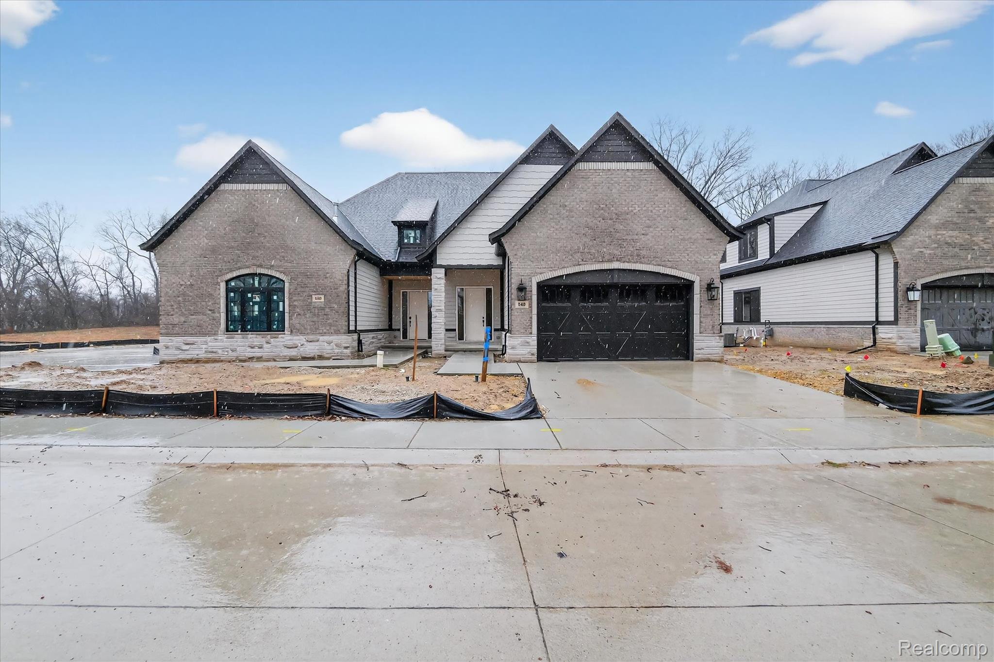 546 Maplehill Road