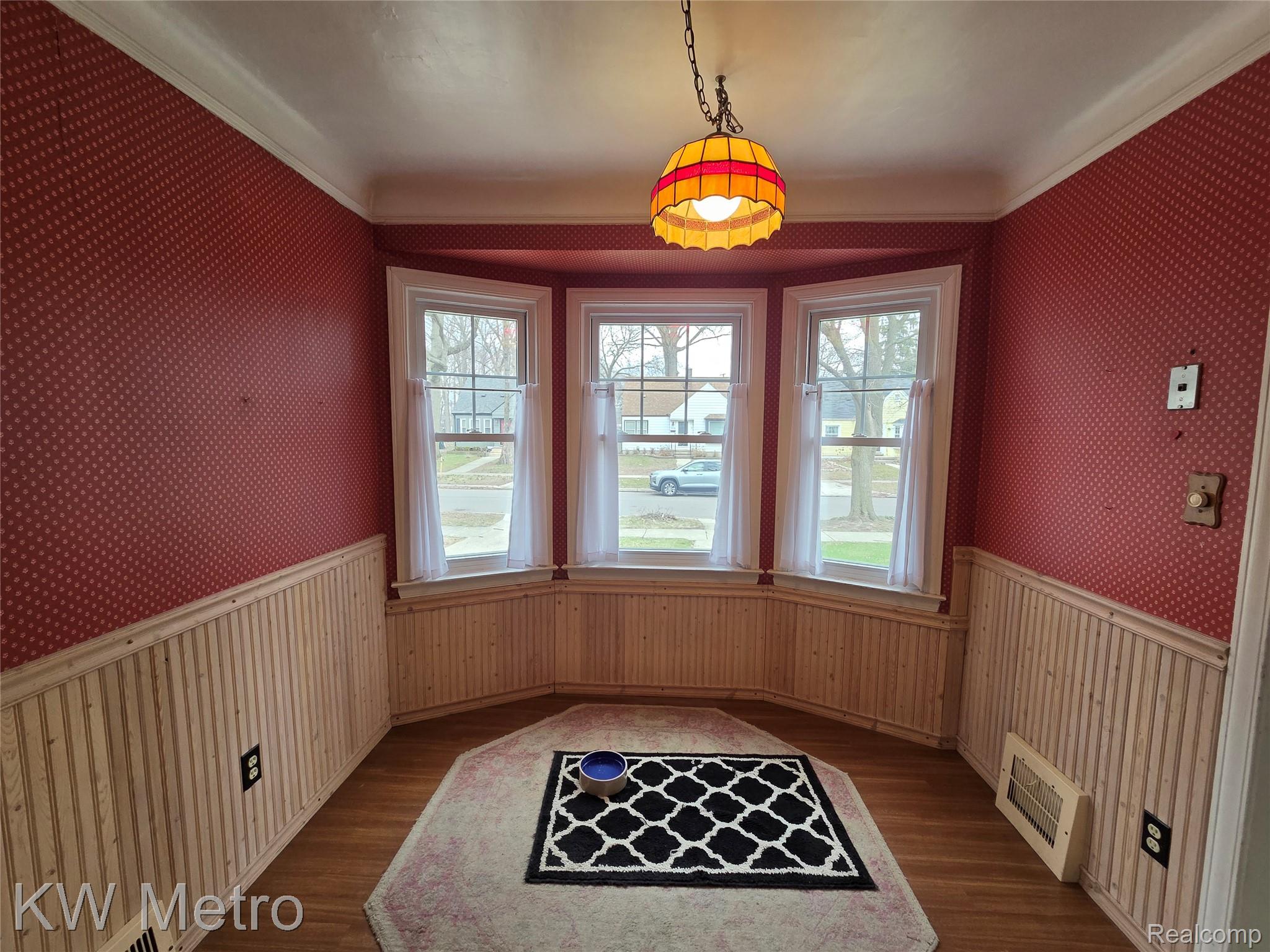 1035 N Vermont Avenue