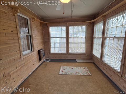 Tiny photo for 1035 N Vermont Avenue, Royal Oak City, MI 48067 (MLS # 20261021687)