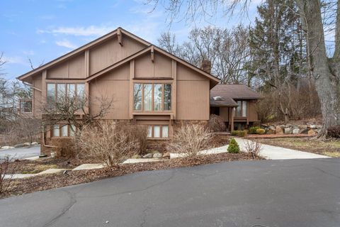 A home in WestBloomfieldCharterTownship_Oakland
