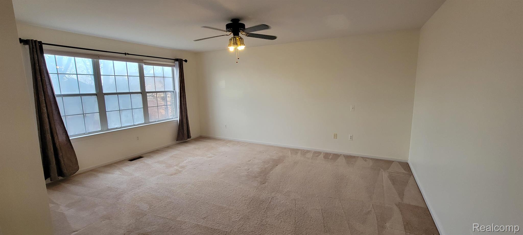 RochesterHillsCity_Oakland, Michigan 48307, United States, 4 Bedrooms Bedrooms, ,3 BathroomsBathrooms,Residential,Active,97673