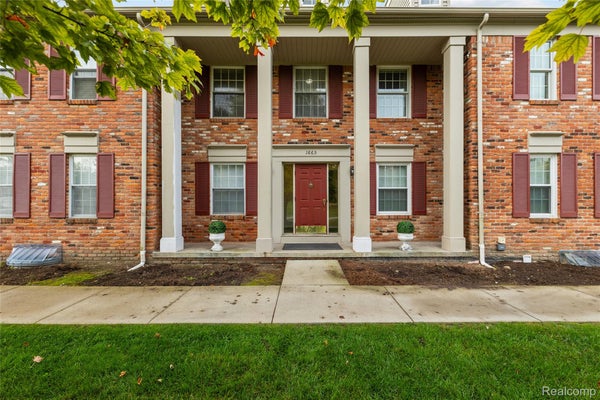 1665 HUNTINGTON PARK, ROCHESTER HILLS, MI 48309 - Image bbcfe0faea94e28b6624540299c0d4a6/856011801