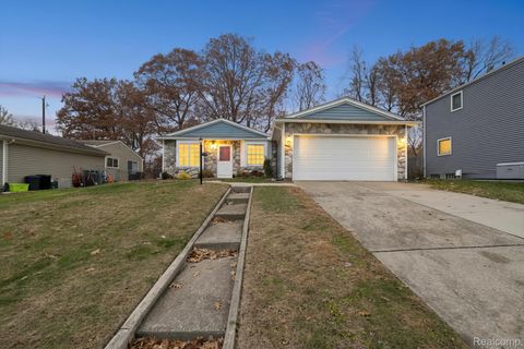 751 Norchester Street South Lyon City MI 48178