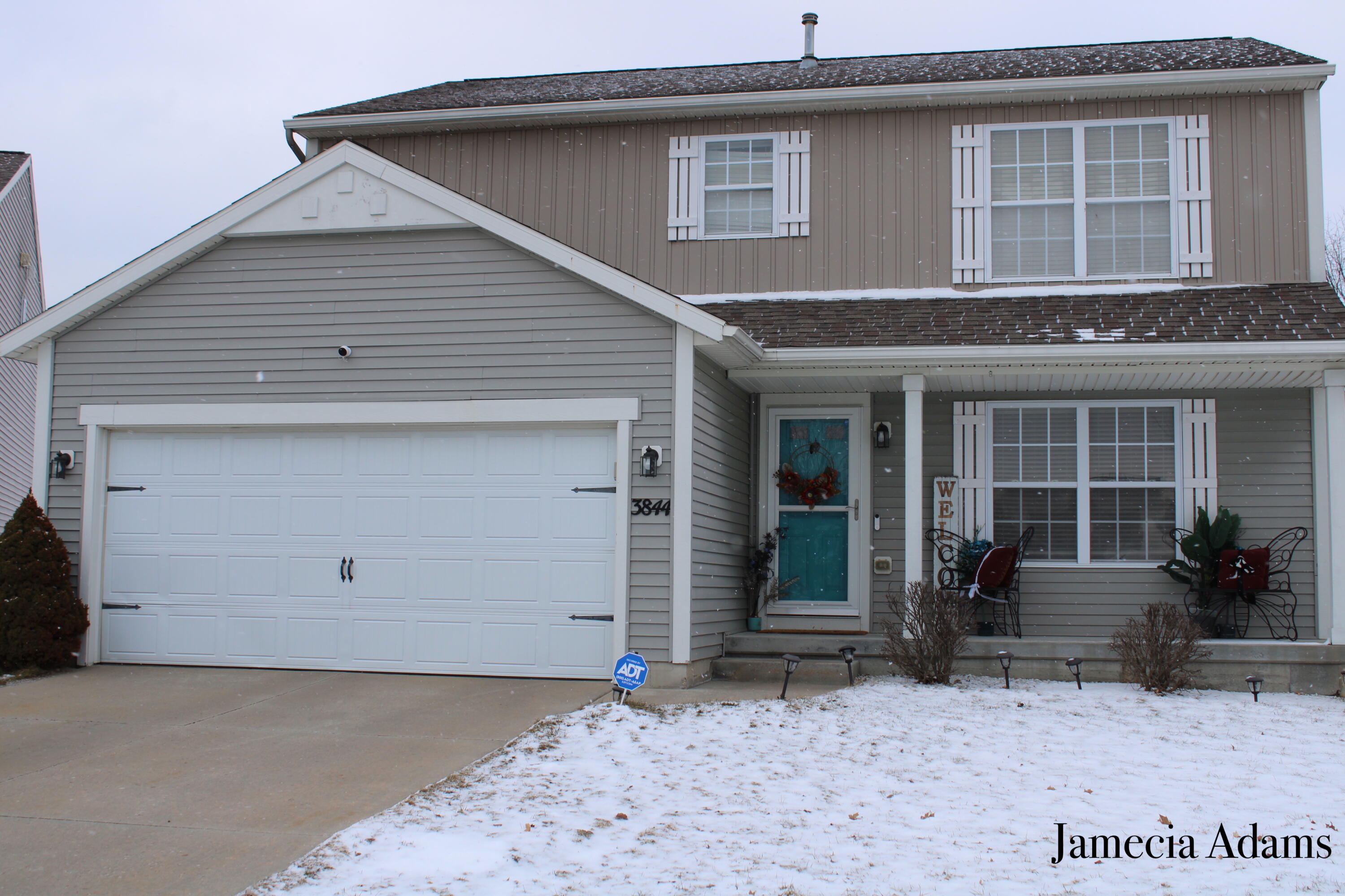 3844 Pfeiffer Woods Court SE