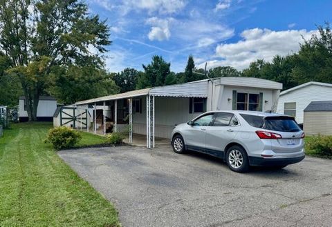 210 Sugarbush Lane Van Buren Charter Township MI 48111