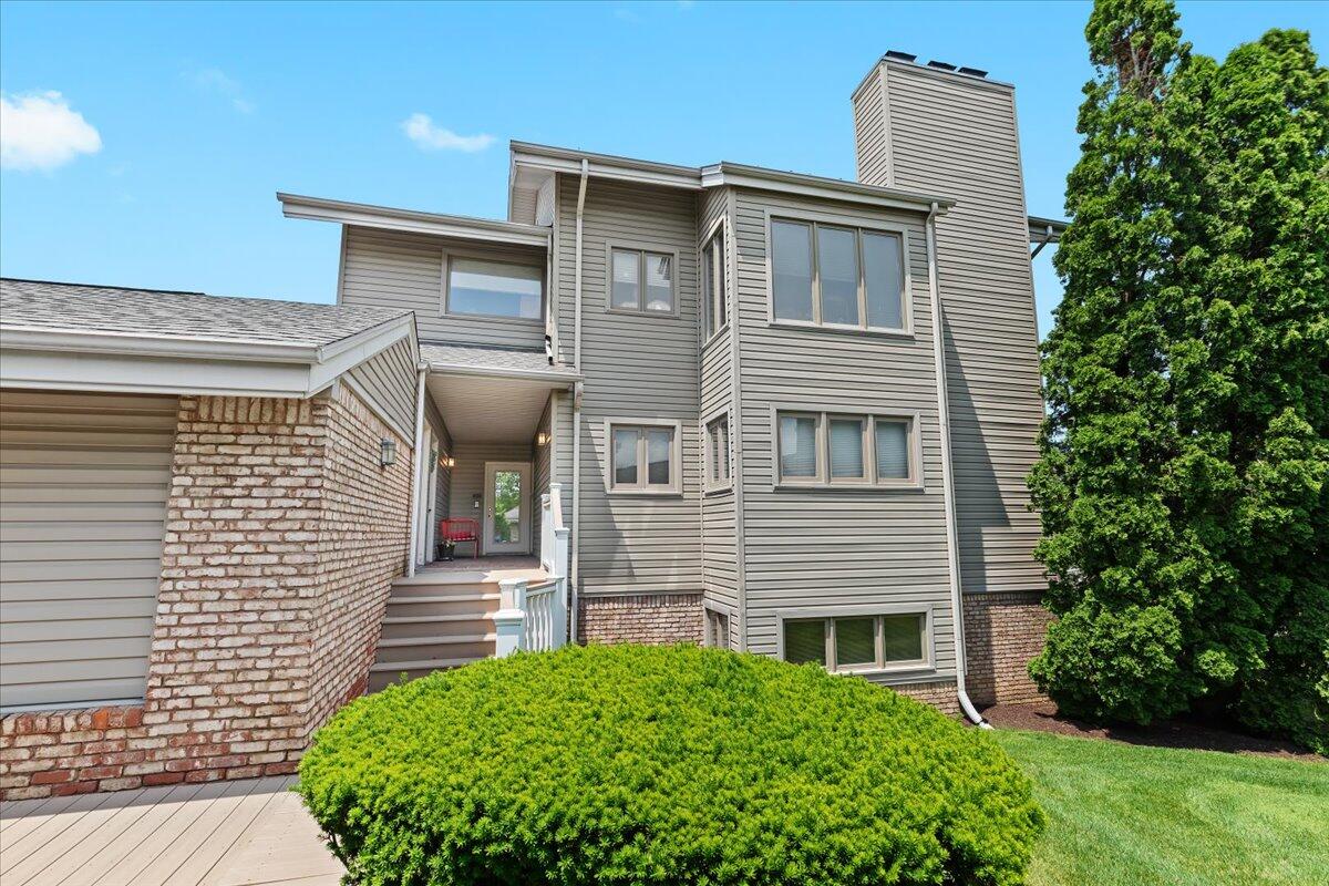21112 Boulder Circle