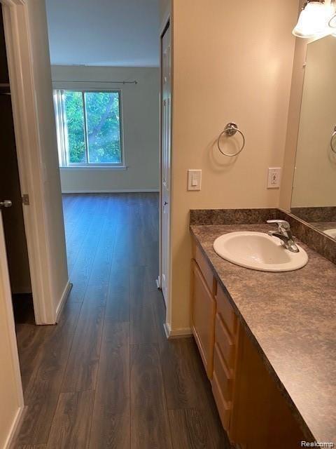 Auburn Hills City, Michigan 48326, United States, 2 Bedrooms Bedrooms, ,2 BathroomsBathrooms,Residential,Active,155094