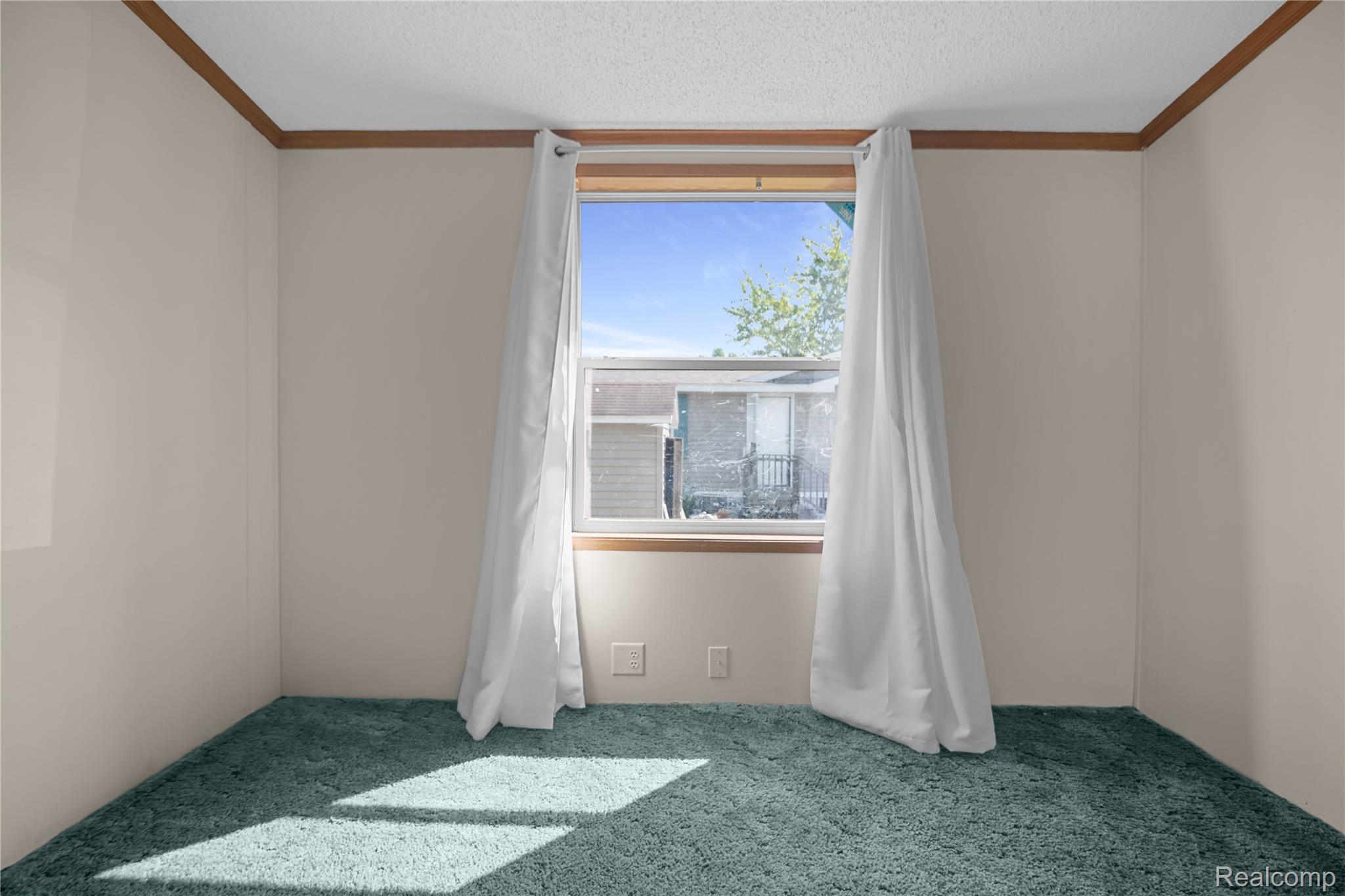 Oxford Charter Township, Michigan 48371, United States, 3 Bedrooms Bedrooms, ,2 BathroomsBathrooms,Residential,Active,204623