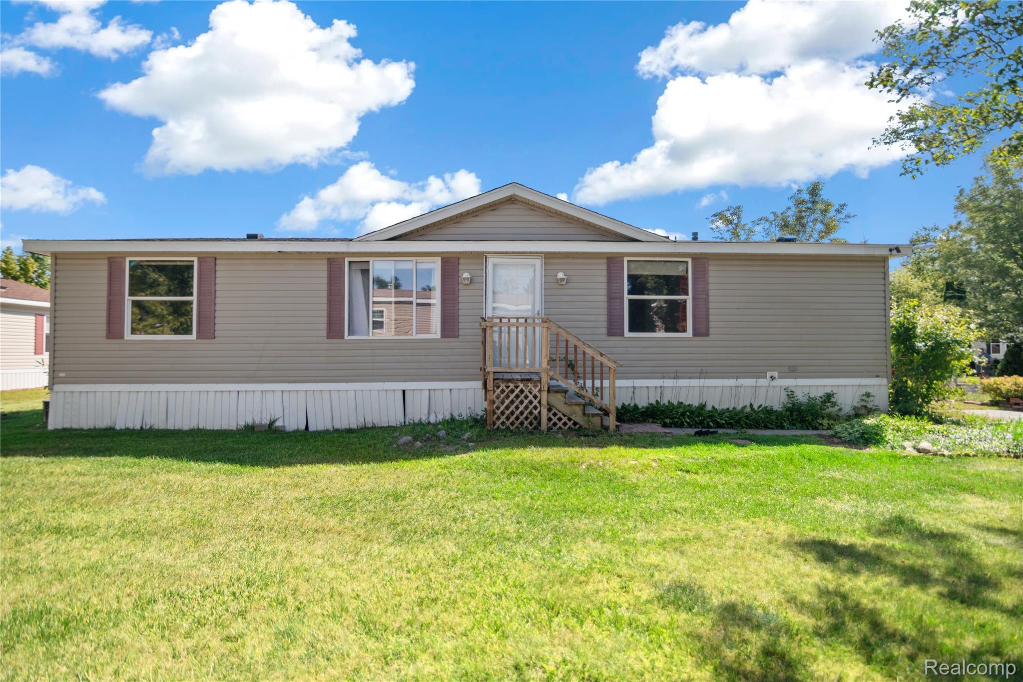 Oxford Charter Township, Michigan 48371, United States, 3 Bedrooms Bedrooms, ,2 BathroomsBathrooms,Residential,Active,204623