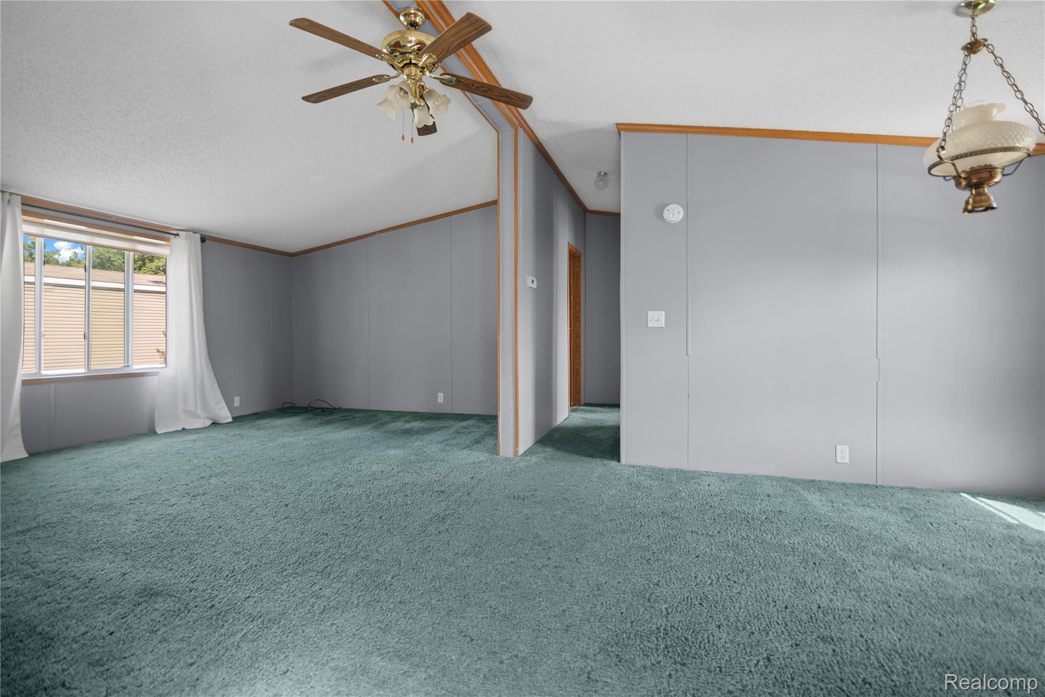 Oxford Charter Township, Michigan 48371, United States, 3 Bedrooms Bedrooms, ,2 BathroomsBathrooms,Residential,Active,204623