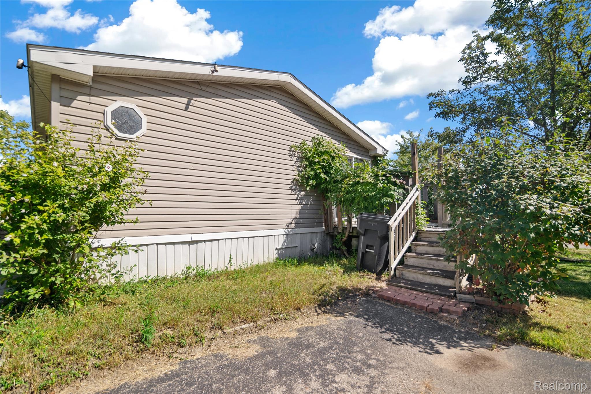 Oxford Charter Township, Michigan 48371, United States, 3 Bedrooms Bedrooms, ,2 BathroomsBathrooms,Residential,Active,204623