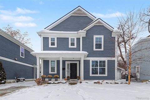 Photo of 910 McLean Avenue, Royal Oak City, MI 48067 (MLS # 20261012570)