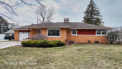 1808 S Farragut Street Bay City City MI 48708