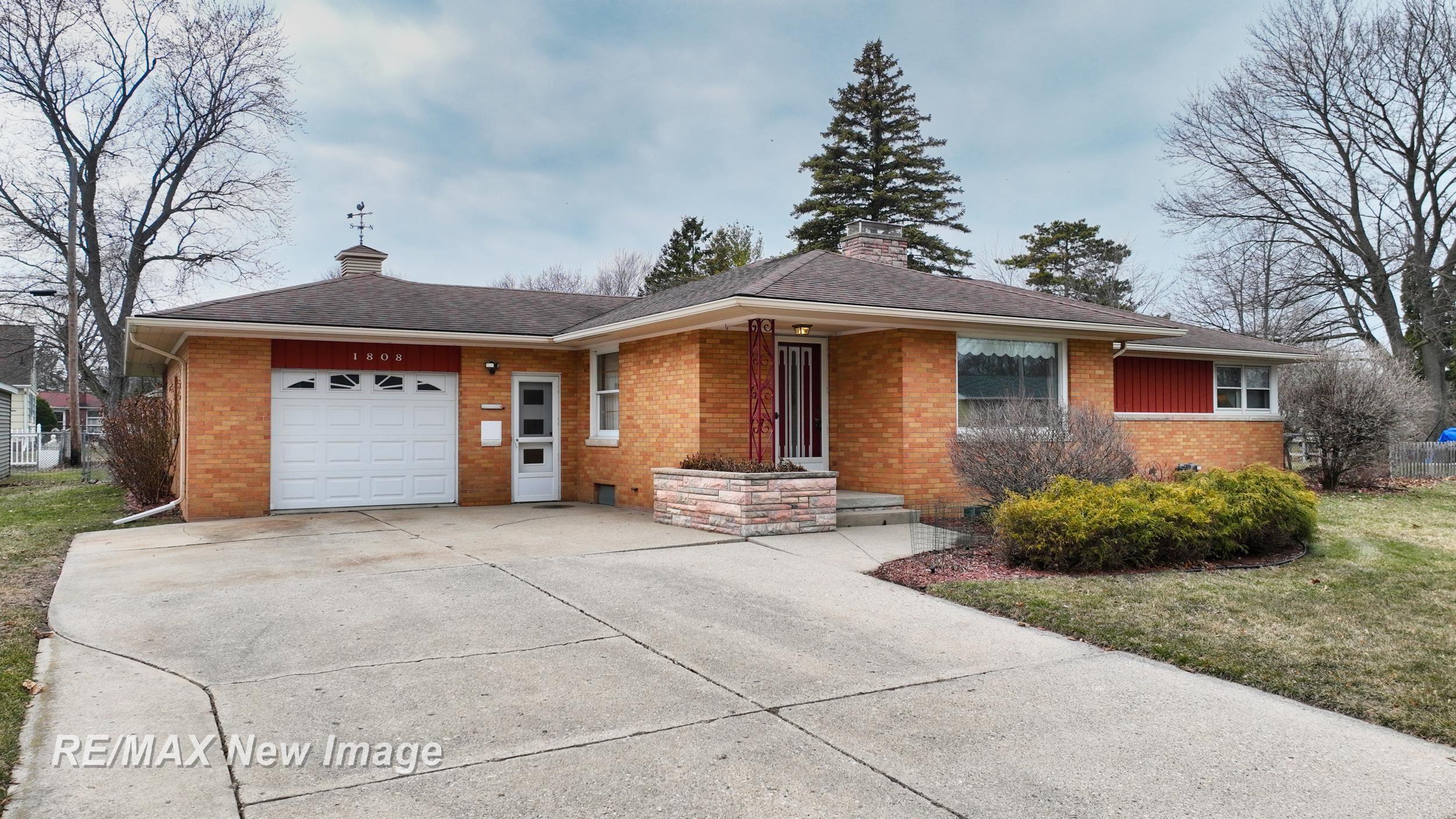 1808 S Farragut Street