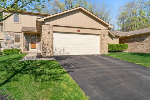 29573 Sylvan Lane 17 Farmington Hills City Oakland MI 48334