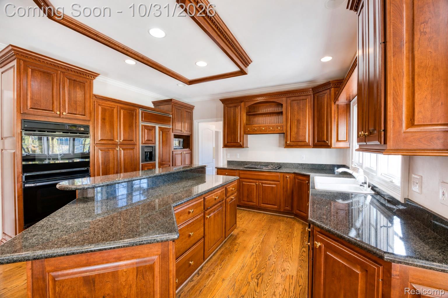 7938 Bridge Valley