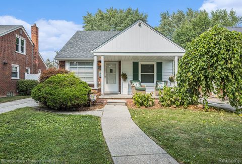 19711 Damman Street Harper Woods City MI 48225