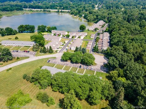 5959 ALAN Drive #56 Brighton Township MI 48116