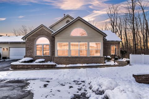 1155 Abbey Court Westland City MI 48185