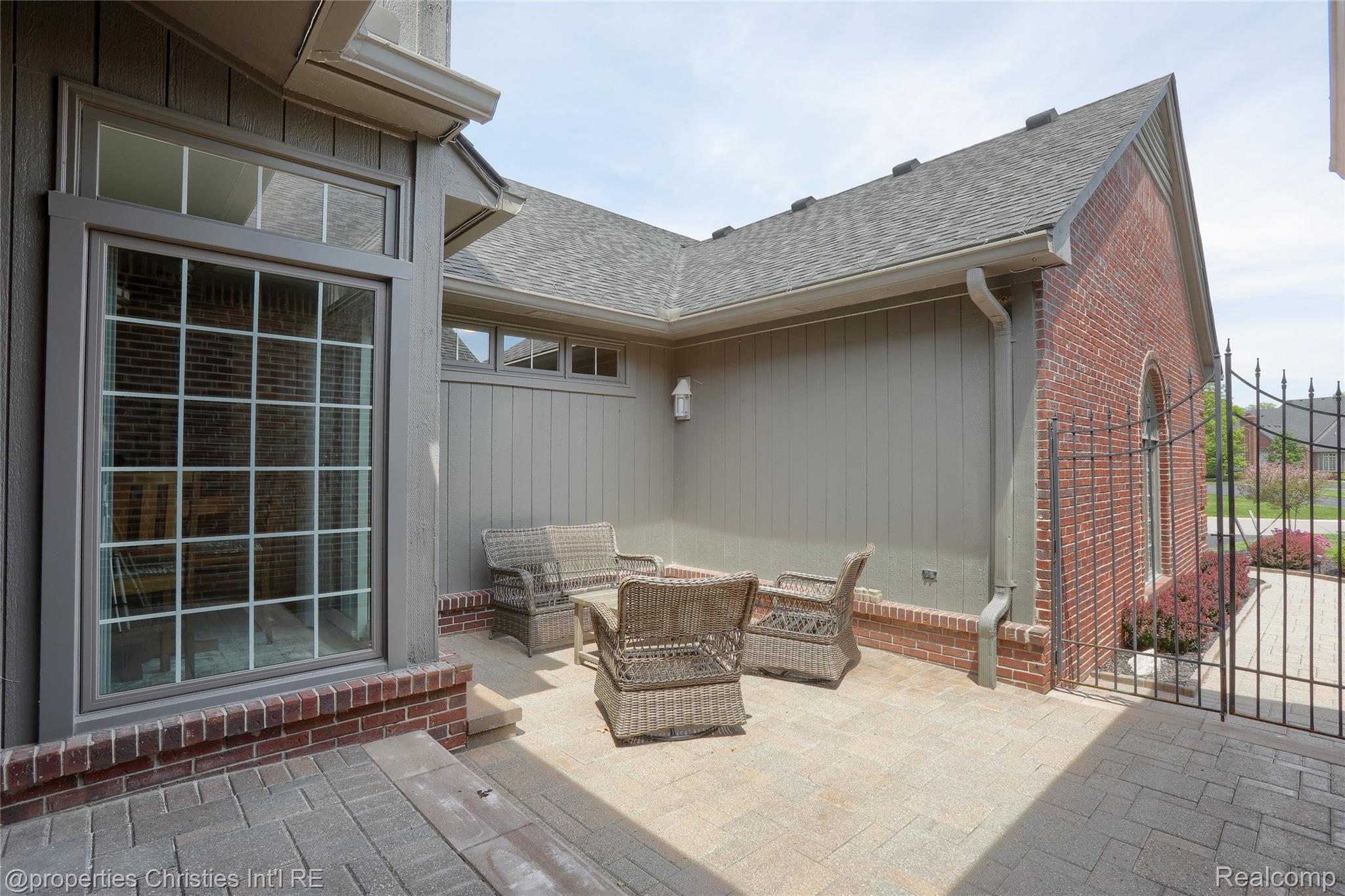 2200 Barberry Drive
