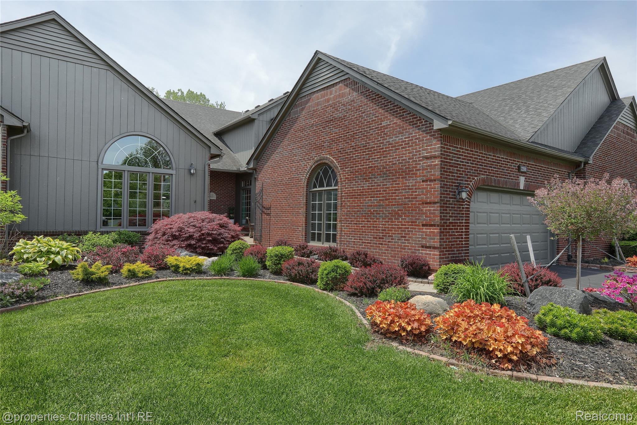 2200 Barberry Drive