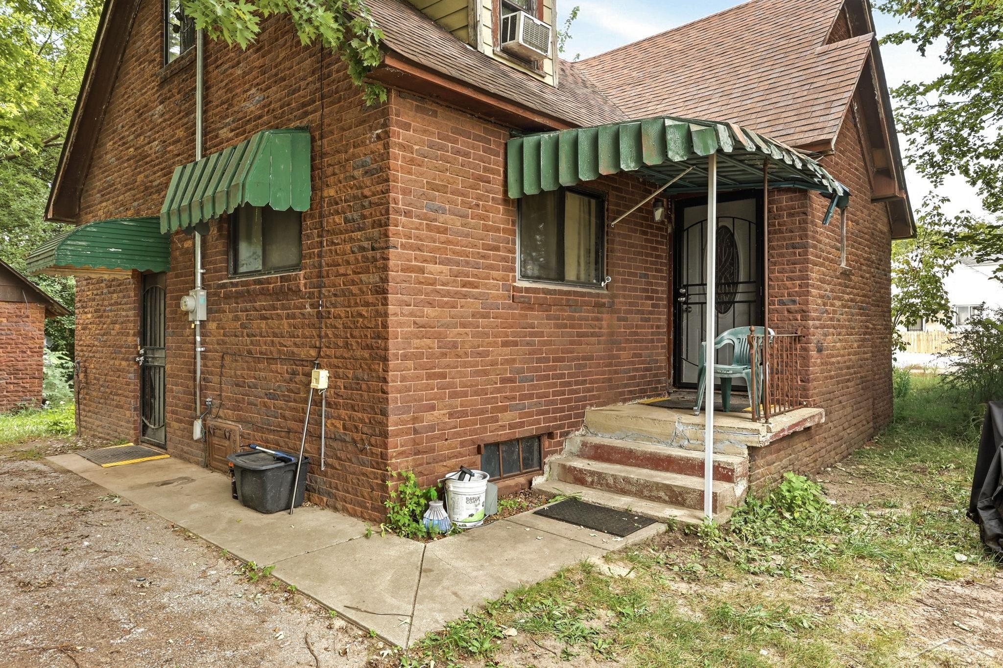 3734 Sheridan Road