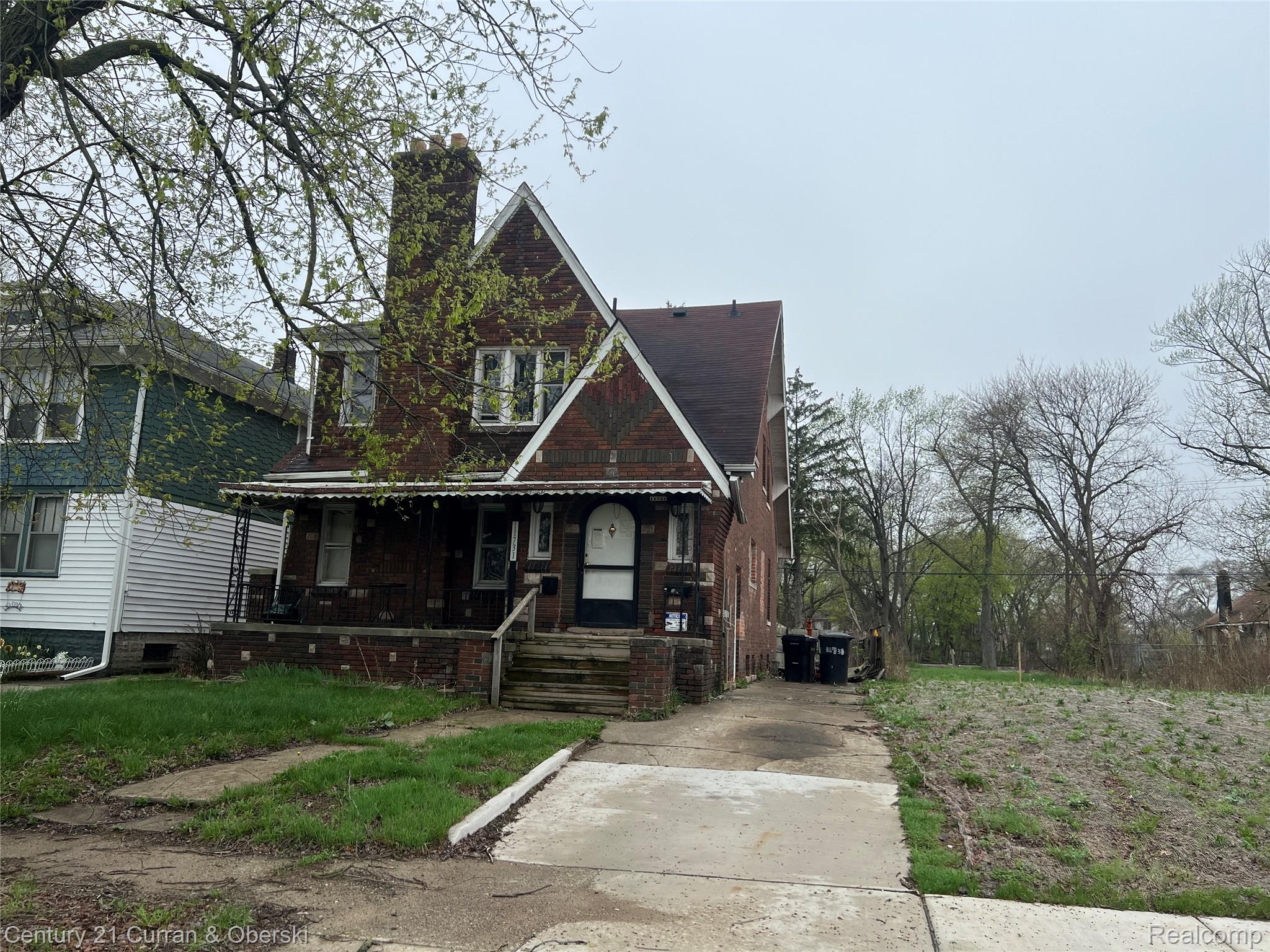 11731 Washburn street Washburn Street